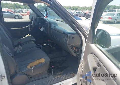 2005 Chevrolet Silverado 2500Hd K2500 Heavy Duty z USA, uszkodzony, nr VIN 1GCHK24205E131508